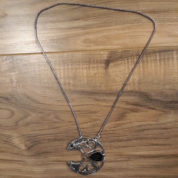 New Silver Wire Wrapped Cresent Moon Carved Black Onyx Necklace. - Picture 2 of 7
